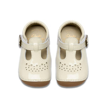 Clarks - Tiny Skip