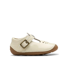 Clarks - Tiny Skip