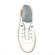 Lunar : Evie Leather Plimsoll