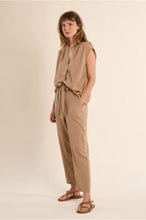 Molly Bracken - Sleeveless Top