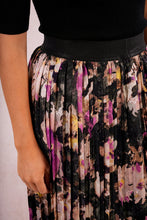 Molly Bracken - Pencil Pleated Skirt