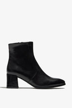 Regarde le Ciel - Millie Leather