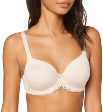 Triumph- Beauty-Full Darling