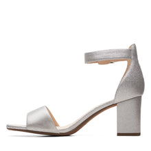 Clarks - Deva Mae