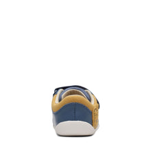 Clarks - Roamer Race