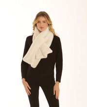 Pomodoro - Oatmeal Fur Scarf