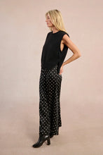 Molly Bracken - Sleveless Sweater