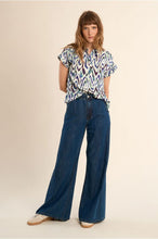 Molly Bracken - Short Sheeved Blouse