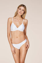 Triumph -AMOURETTE WHP