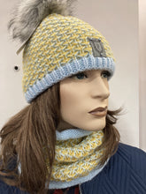 Perfect Nina Bobble Hat & Snood Set
