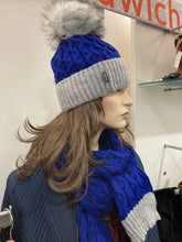 Perfect Nikola Bobble Hat & Scarf Set