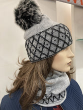 Perfect - Karina Bobble Hat & Snood Set