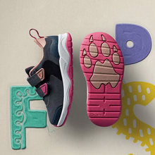 Clarks - Clowder Race T