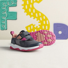 Clarks - Clowder Race Older