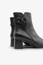 Regarde le Ciel - Ines 68 Boot