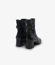 Regarde le Ciel - Ines 68 Boot